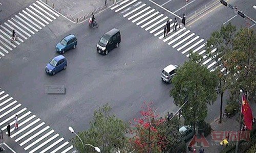 道路监控.jpg